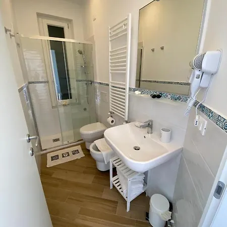 Benedetta E Isabelle 3*